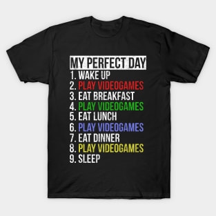 My Perfect Day / Video Games Funny Gamer distressed retro design T-Shirt